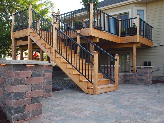 Custom Deck Contractor in Springfield